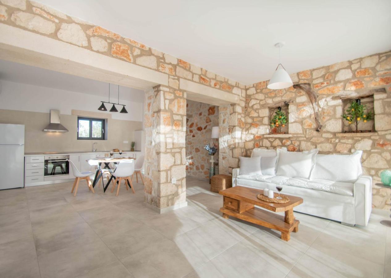 Dionisis Villa *